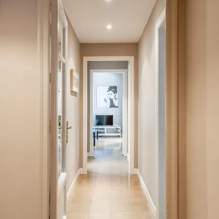 Apartment Sants Estacio - Modern And Comfy 4bd For 8 Guests